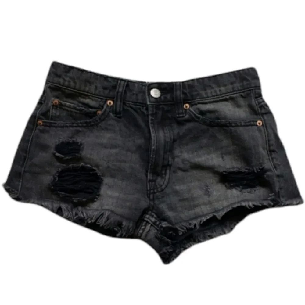 Black Distressed Jean short